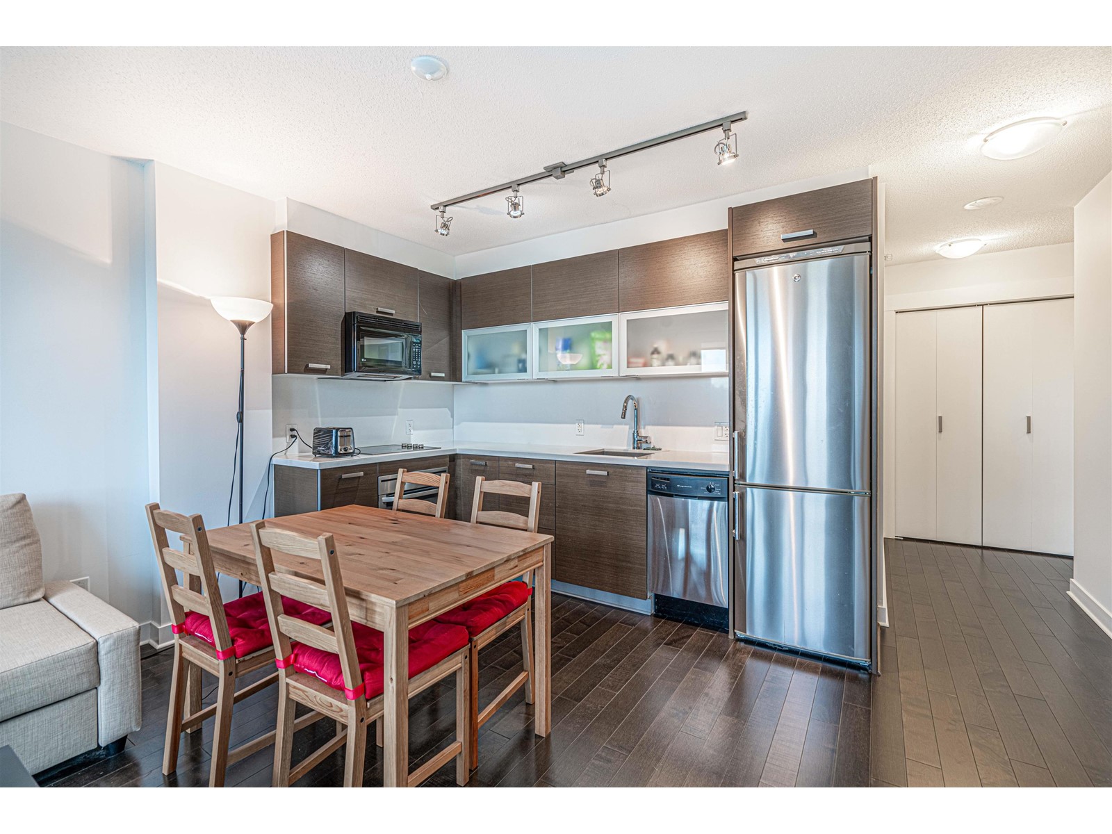1002 10777 University Drive, Surrey, British Columbia  V3T 0E6 - Photo 3 - R3005709