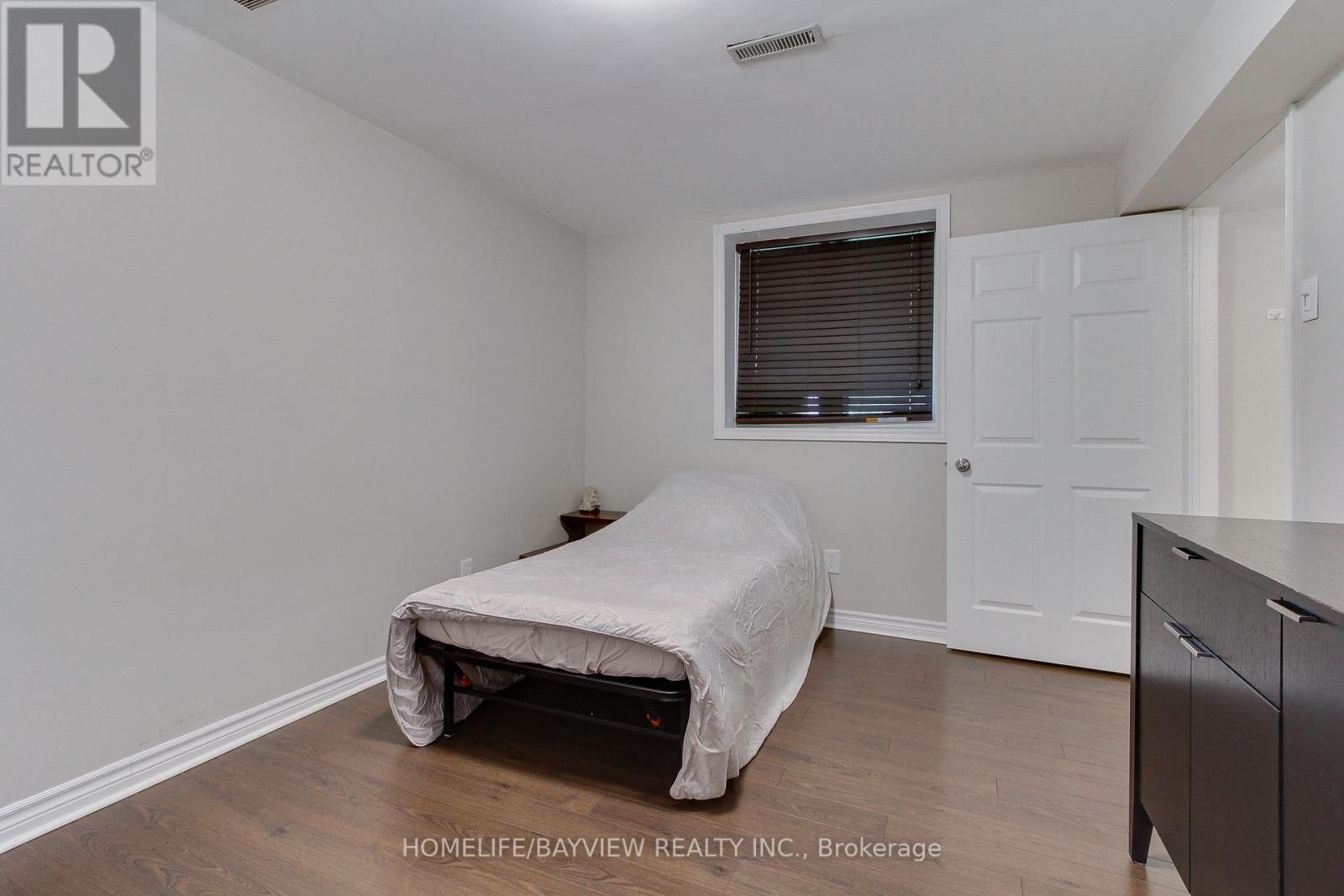 3 Tower Court, Bradford West Gwillimbury, Ontario  L3Z 2V2 - Photo 32 - N12161323