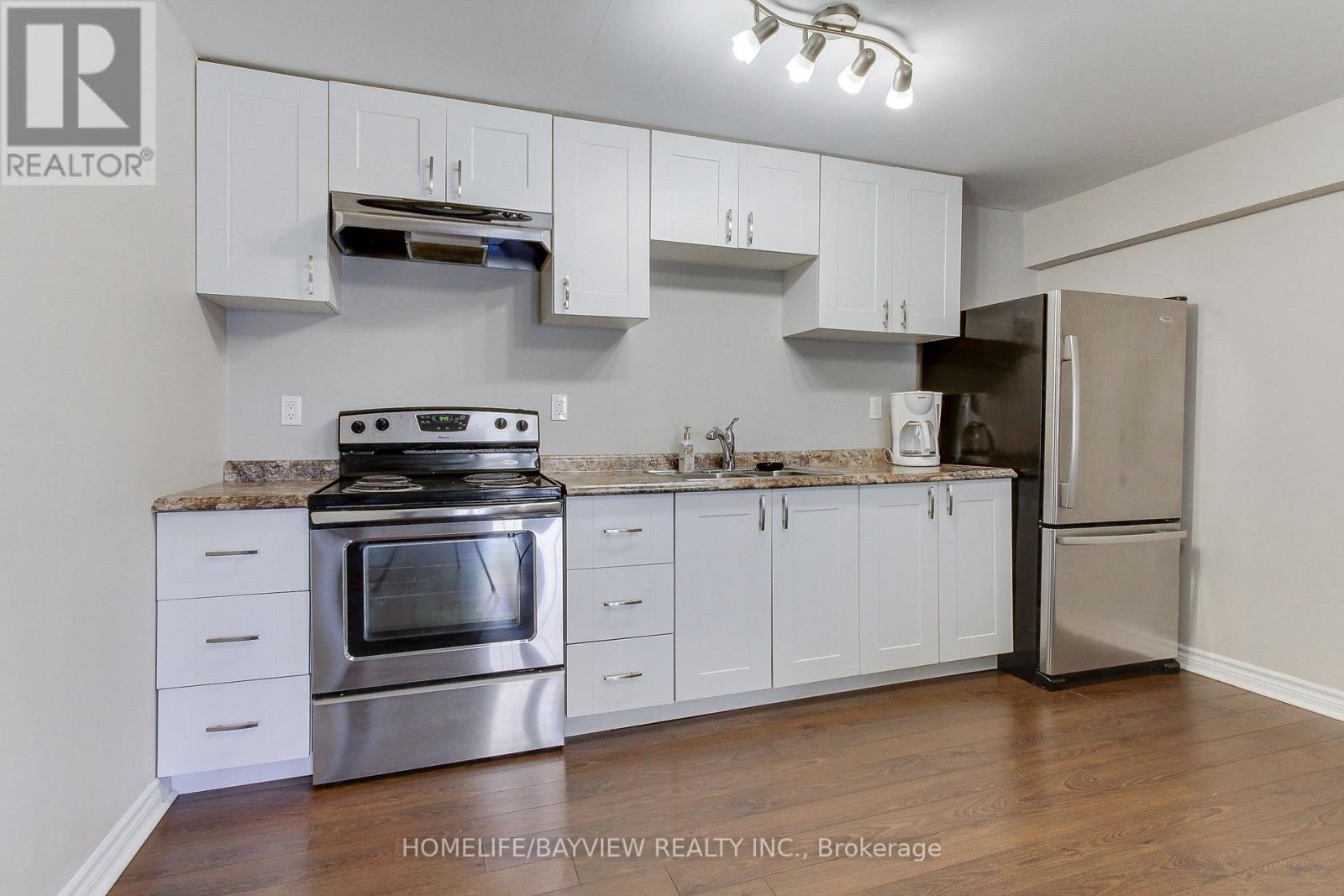 3 Tower Court, Bradford West Gwillimbury, Ontario  L3Z 2V2 - Photo 29 - N12161323