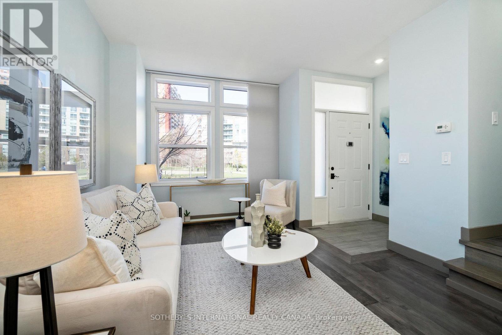 30 Michael Power Place, Toronto, Ontario  M9A 5G9 - Photo 7 - W12101926