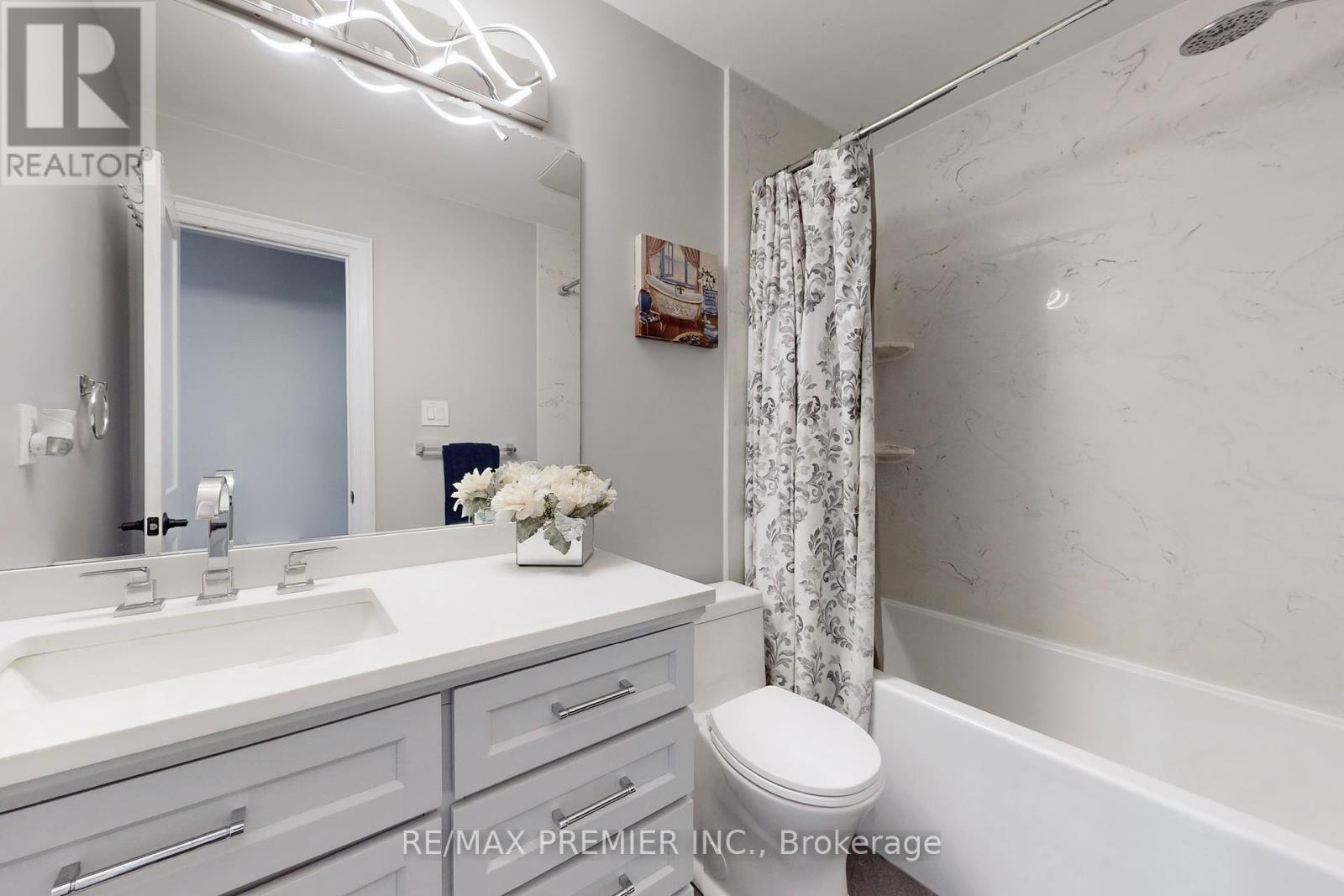 75 Fox Run, Barrie, Ontario  L4N 5L6 - Photo 23 - S12163039