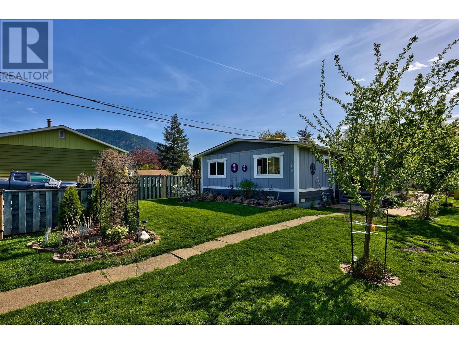 518 PINE Street, Chase, BC V0E1M0