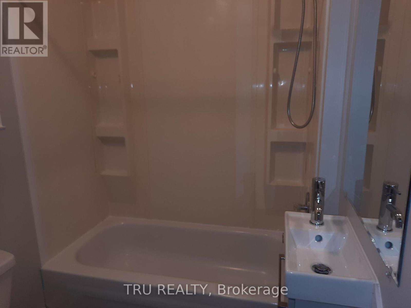 33 Lakeshore Drive, South Dundas, Ontario  K0C 1X0 - Photo 13 - X12164214