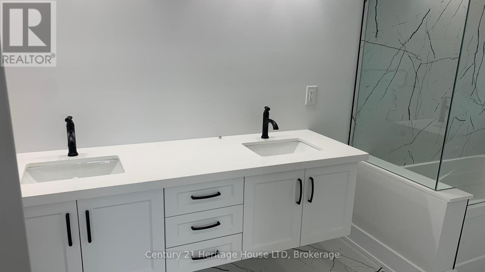 2476 Colangelo Drive, Niagara Falls, Ontario  L2J 0A1 - Photo 19 - X12164184
