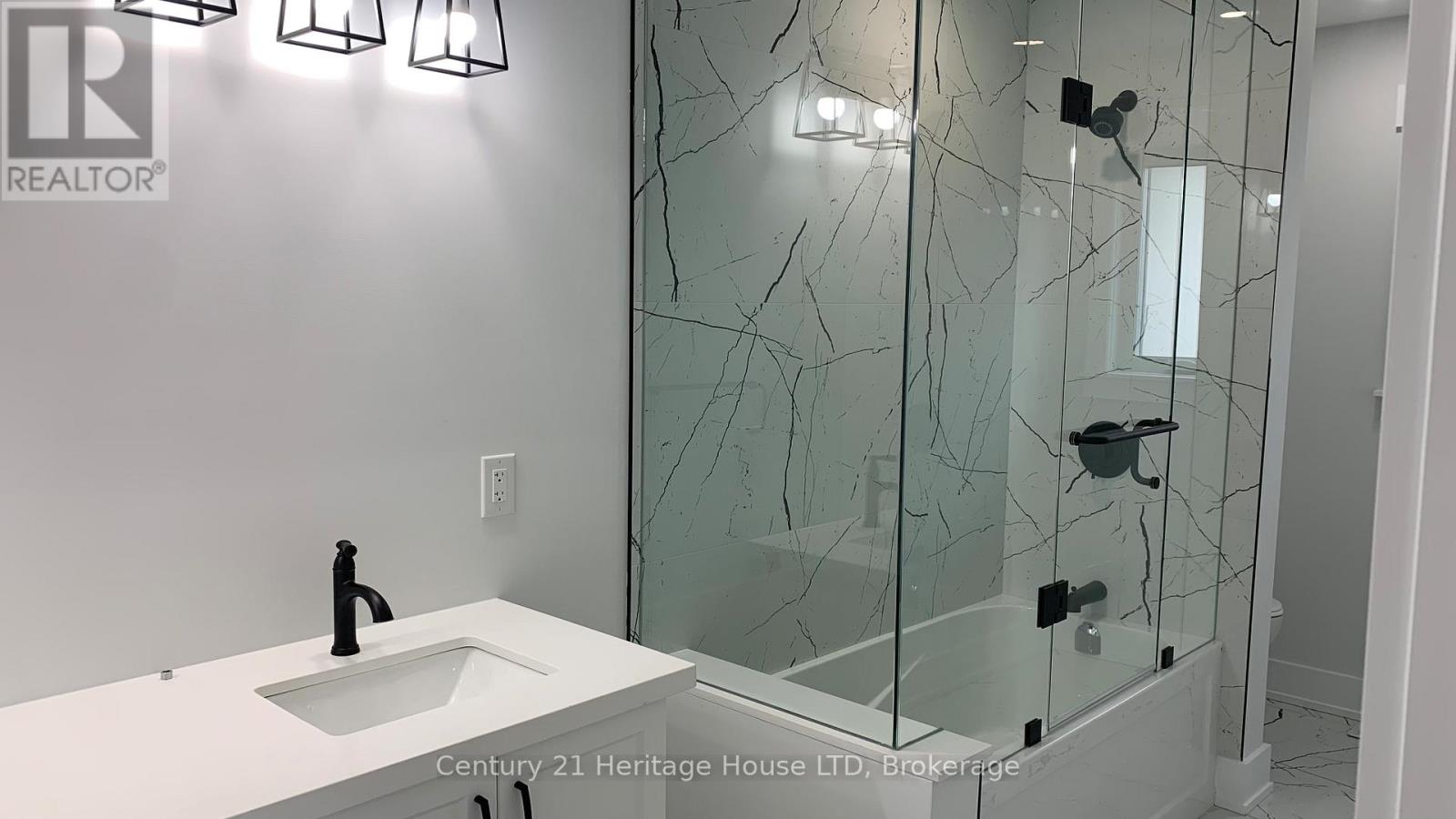 2476 Colangelo Drive, Niagara Falls, Ontario  L2J 0A1 - Photo 23 - X12164184
