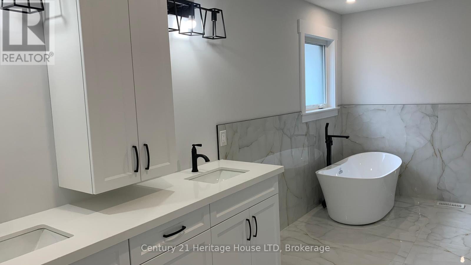 2476 Colangelo Drive, Niagara Falls, Ontario  L2J 0A1 - Photo 32 - X12164184