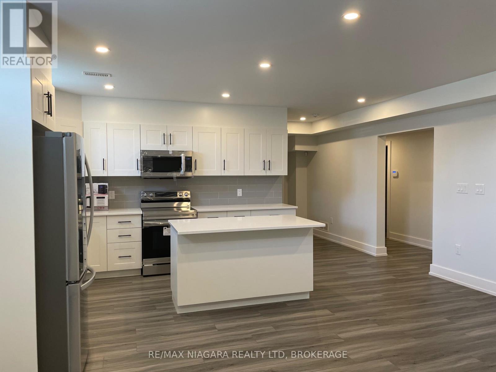 6484 Sam Iorfida Drive, Niagara Falls (Oldfield), Ontario  L2G 0H5 - Photo 5 - X12164207