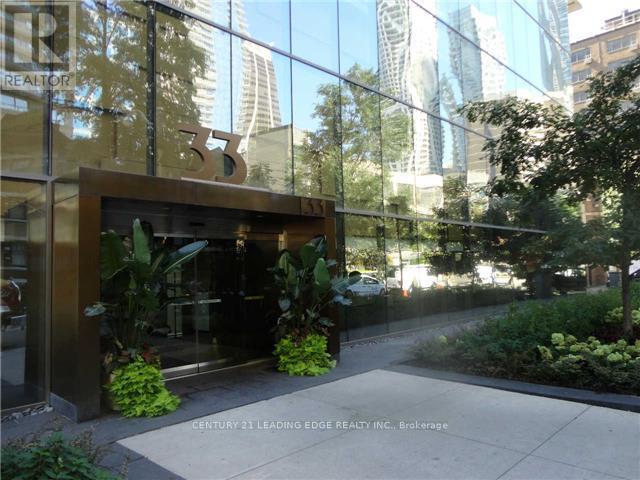 3707 - 33 Charles Street E, Toronto, Ontario  M4Y 0B7 - Photo 2 - C12163681