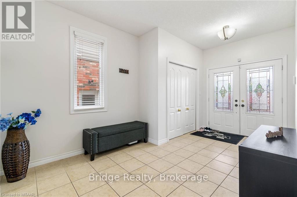 451 Fairway Road, Woodstock, Ontario N4T 0E1 - Photo 5 - X12164202