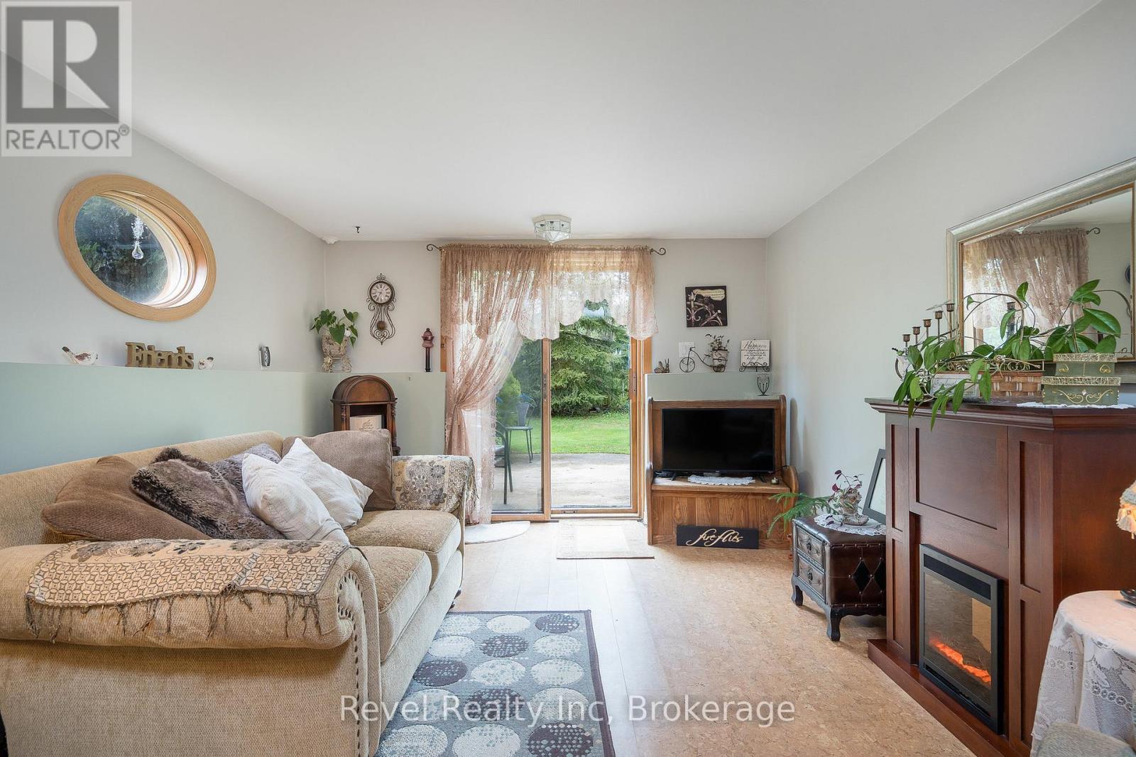 383349 Dawson Road, Georgian Bluffs, Ontario  N0H 1S0 - Photo 14 - X12164193