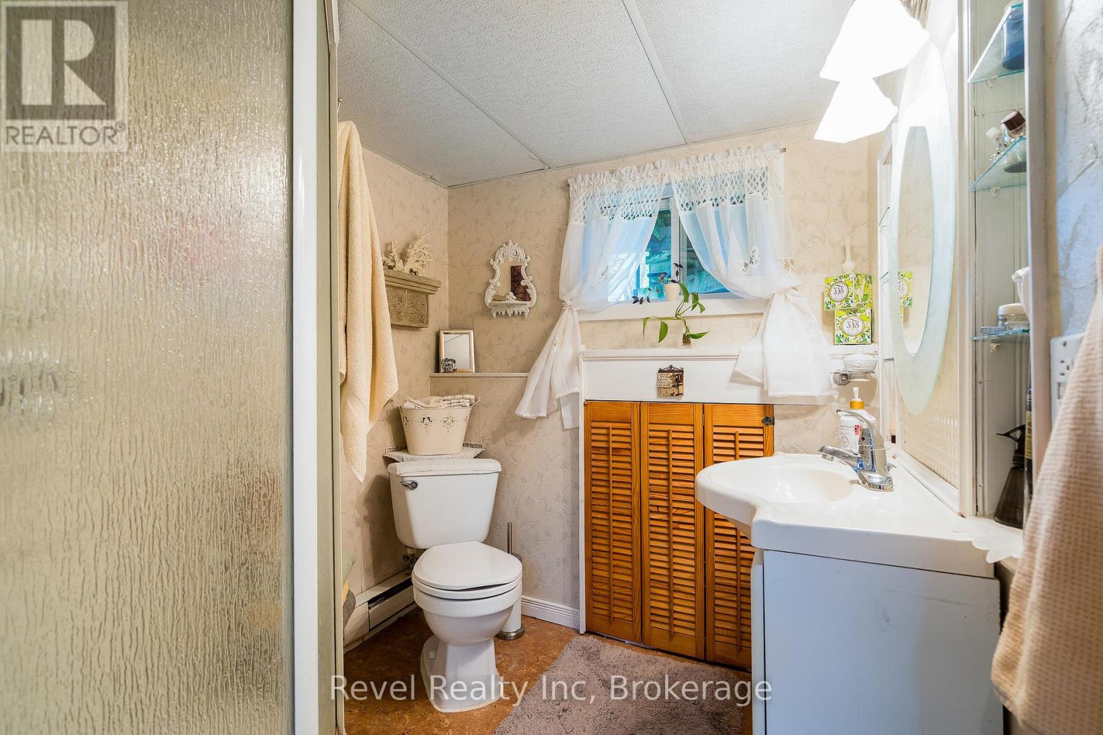 383349 Dawson Road, Georgian Bluffs, Ontario  N0H 1S0 - Photo 19 - X12164193