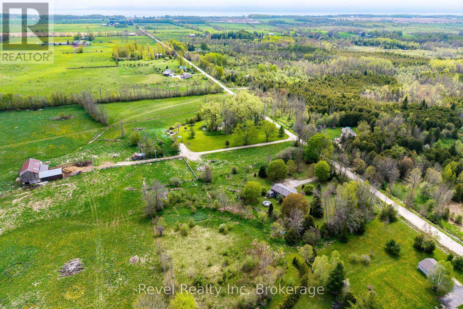 383349 Dawson Road, Georgian Bluffs, Ontario  N0H 1S0 - Photo 24 - X12164193