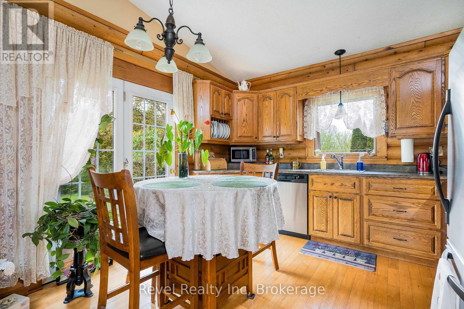 383349 Dawson Road, Georgian Bluffs, Ontario  N0H 1S0 - Photo 8 - X12164193