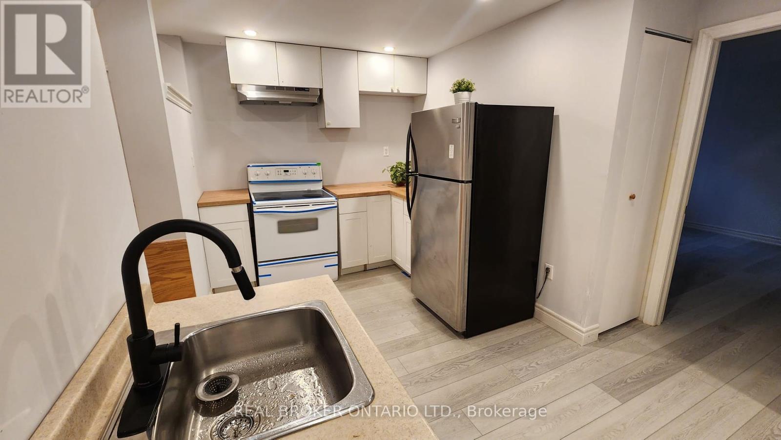 74 Angus Drive, Toronto, Ontario  M2J 2X1 - Photo 2 - C12164188