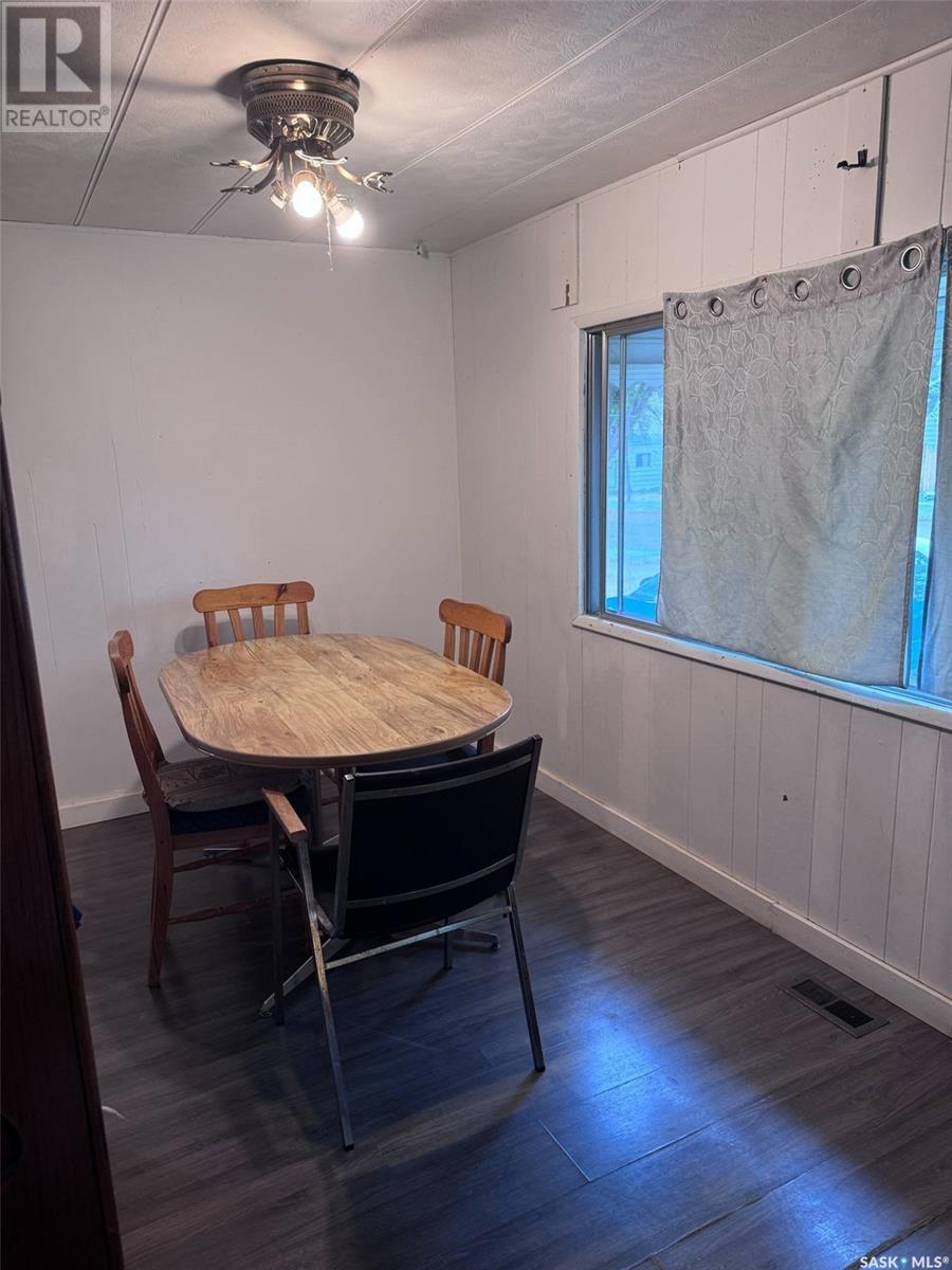 307 Aspen Street, Maple Creek, Saskatchewan  S0N 2S0 - Photo 6 - SK006191