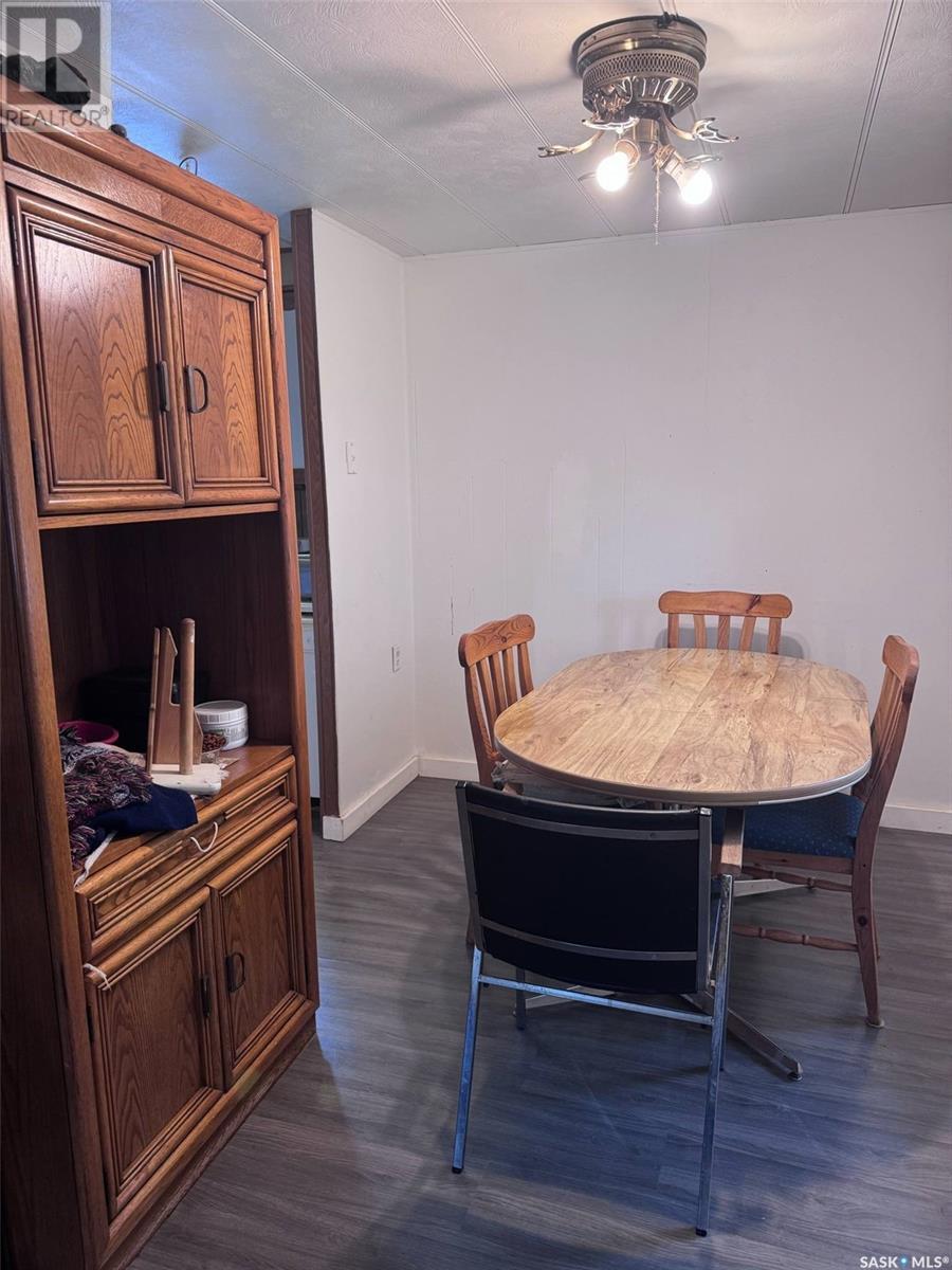 307 Aspen Street, Maple Creek, Saskatchewan  S0N 2S0 - Photo 7 - SK006191