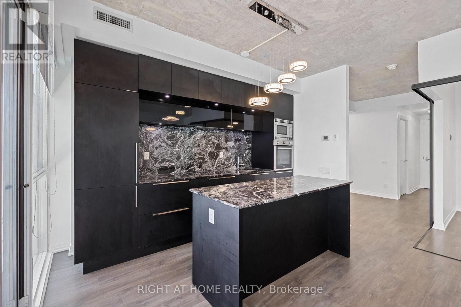 2103 - 88 Blue Jays Way, Toronto, Ontario  M5V 2G3 - Photo 11 - C12087669
