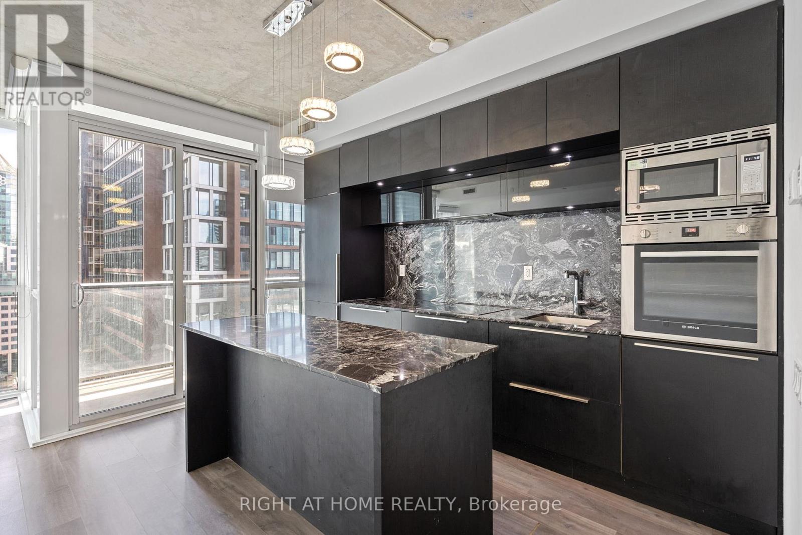 2103 - 88 Blue Jays Way, Toronto, Ontario  M5V 2G3 - Photo 9 - C12087669