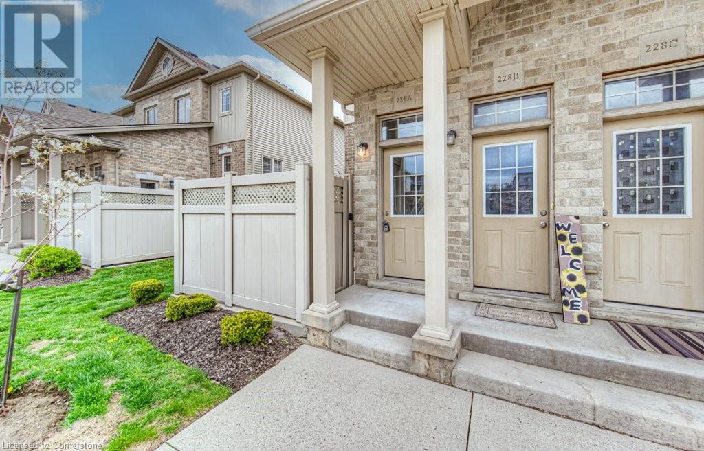 228 Jessica Crescent Unit# A, Kitchener, Ontario  N2R 0C5 - Photo 4 - 40725692