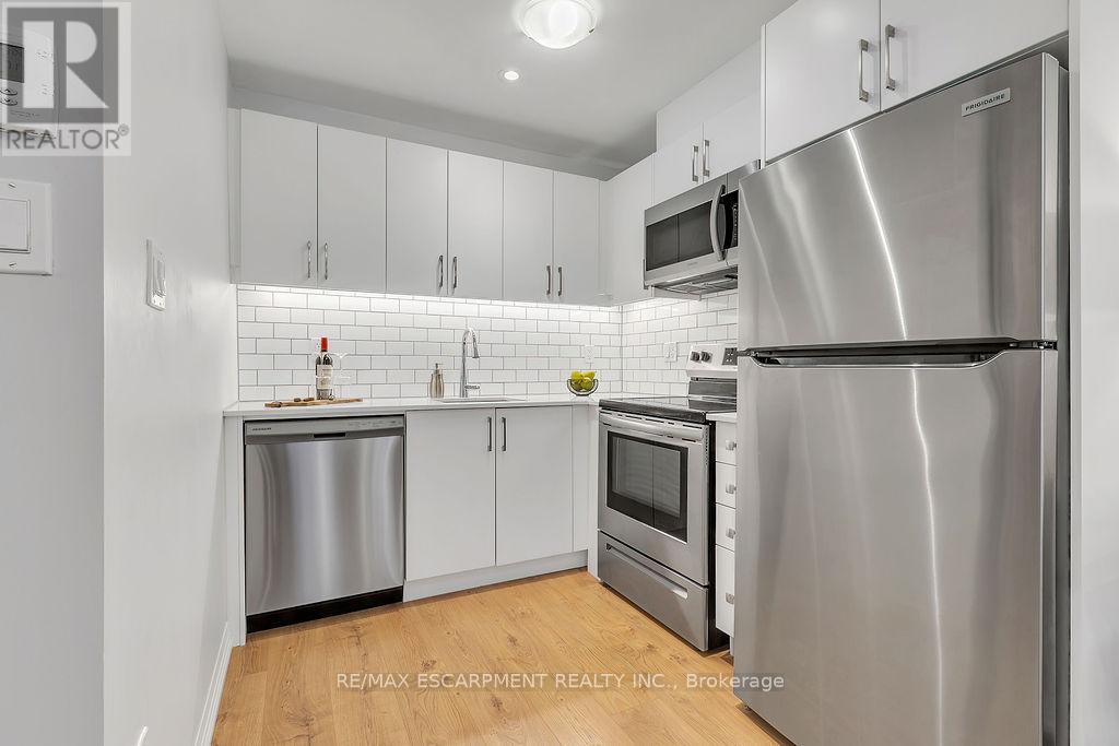 104 - 1165 Journeyman Lane, Mississauga, Ontario  L5J 0B5 - Photo 2 - W12164215