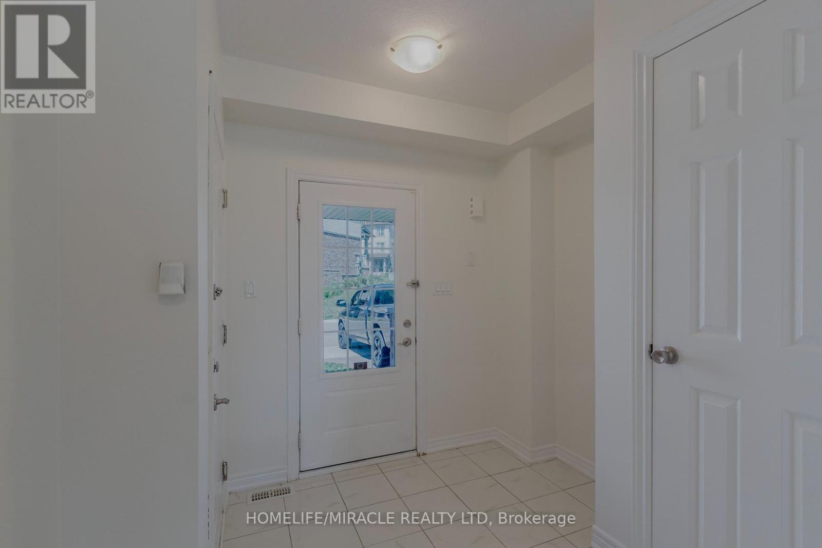 Property at 21 - 740 LINDEN DRIVE image 4
