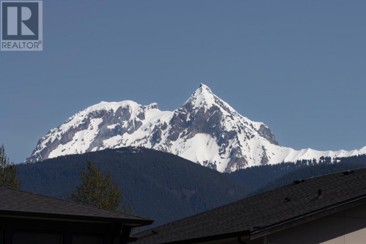 39253 Falcon Crescent, Squamish, British Columbia  V8B 0V8 - Photo 33 - R2994579