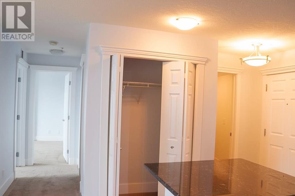 301, 500 Rocky Vista Gardens Nw, Calgary, Alberta  T3G 0B7 - Photo 6 - A2202407