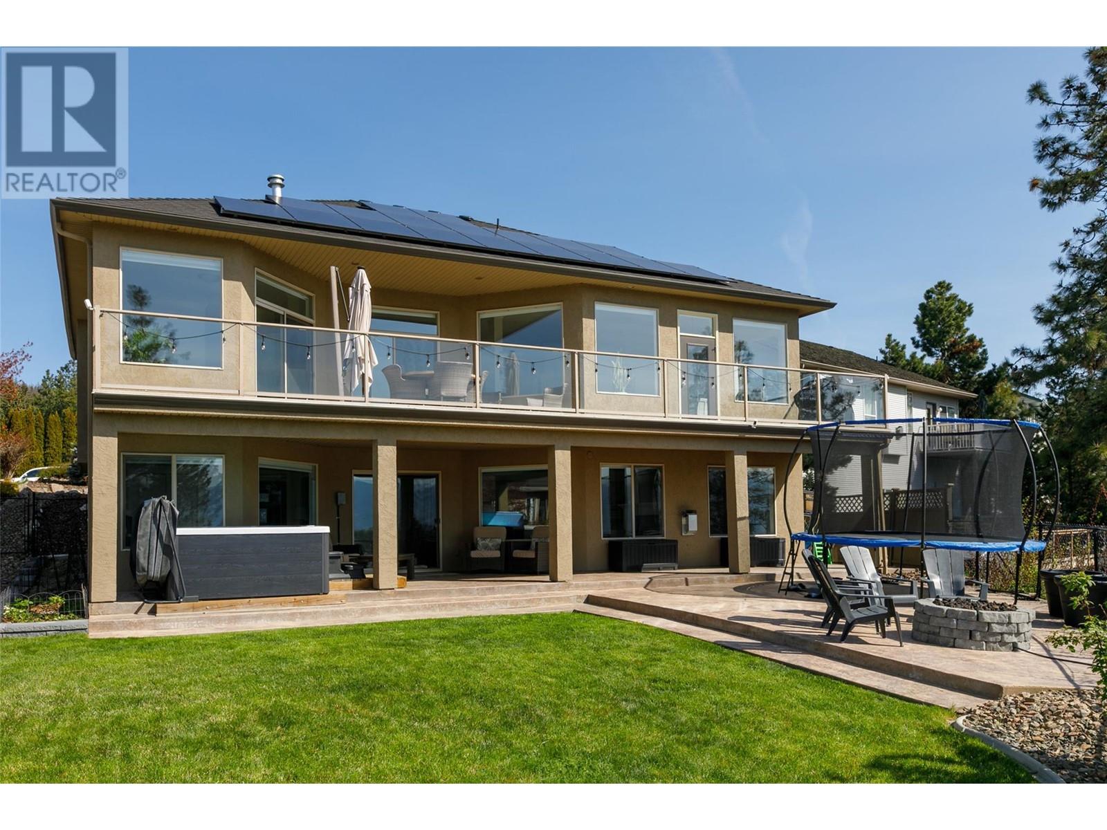 2053 Moonbeam Close, West Kelowna, BC V1Z3X8