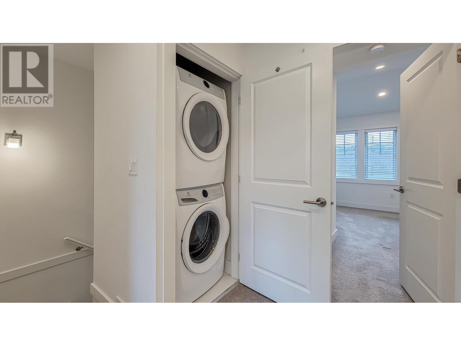 2 2338 Kelly Avenue, Port Coquitlam, British Columbia  V3C 1Y2 - Photo 24 - R3005683