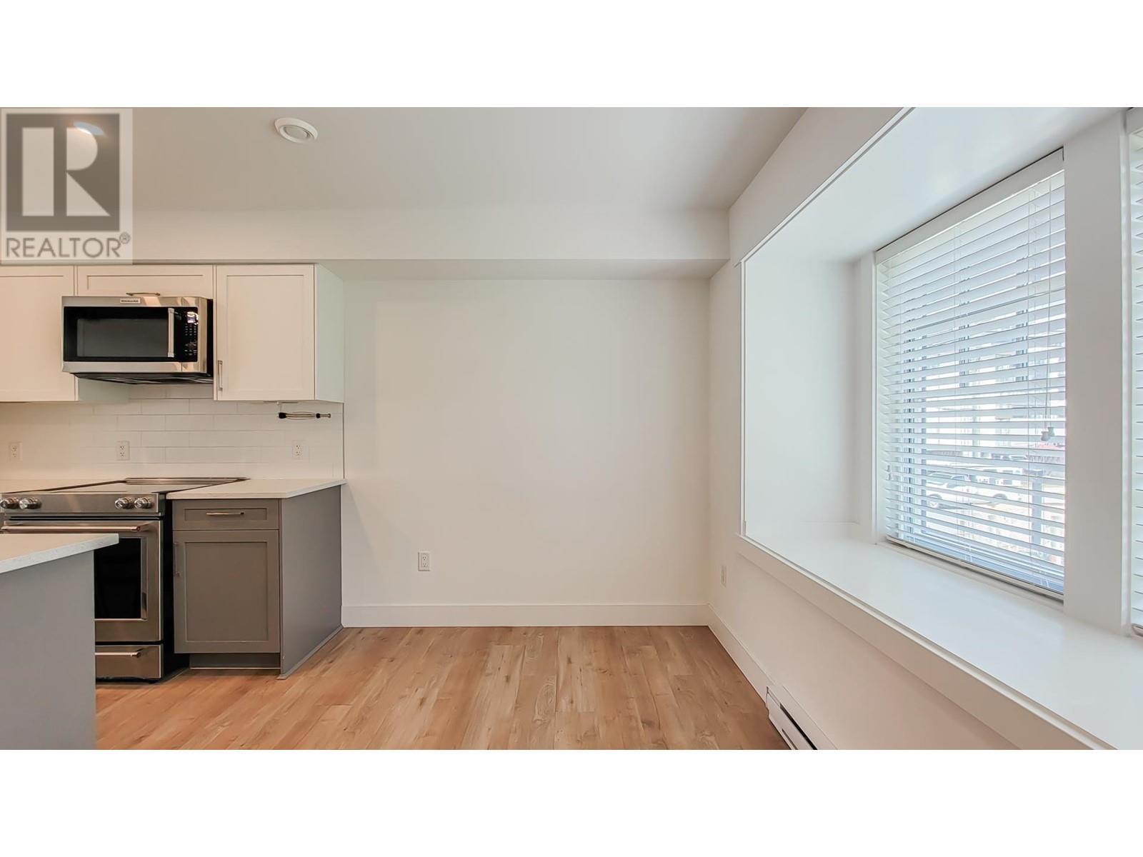 2 2338 Kelly Avenue, Port Coquitlam, British Columbia  V3C 1Y2 - Photo 5 - R3005683