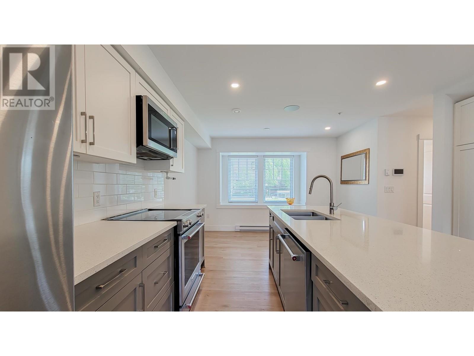 2 2338 Kelly Avenue, Port Coquitlam, British Columbia  V3C 1Y2 - Photo 9 - R3005683