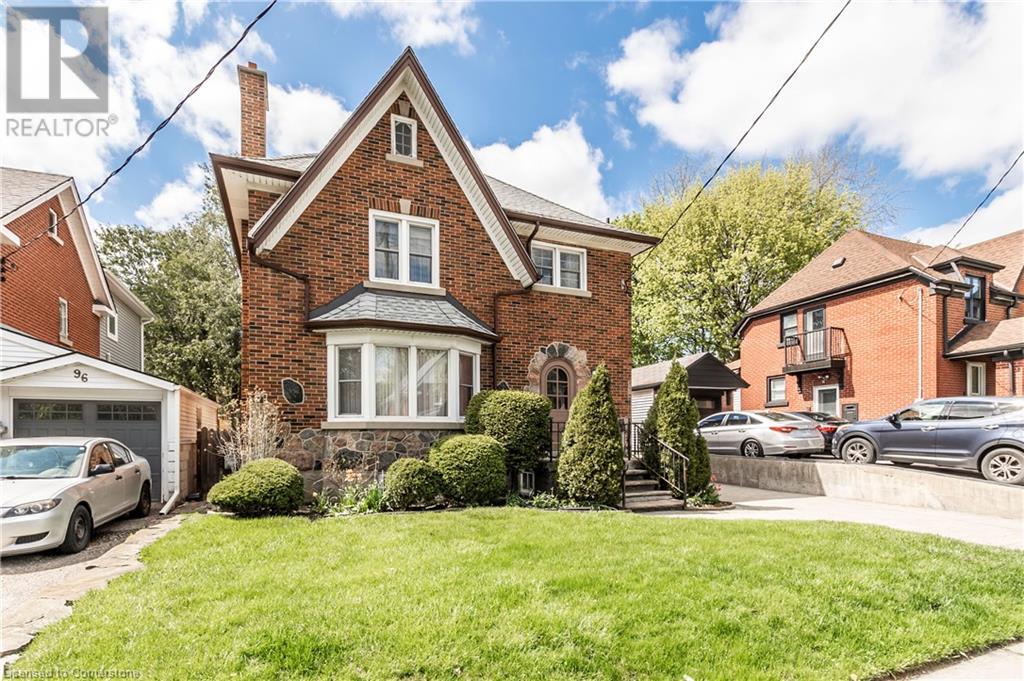 100 Borden Avenue N, Kitchener, Ontario  N2H 3J4 - Photo 4 - 40725713