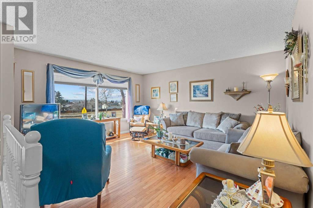 132 Whitehorn Crescent Ne, Calgary, Alberta  T1Y 1X6 - Photo 6 - A2201495