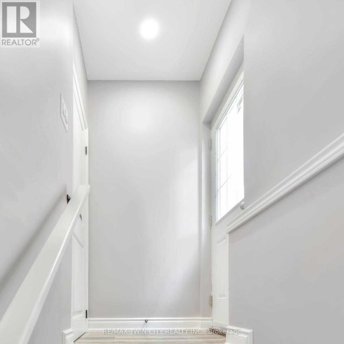 35 Loxleigh Lane, Woolwich, Ontario  N0B 1M0 - Photo 29 - X12164234