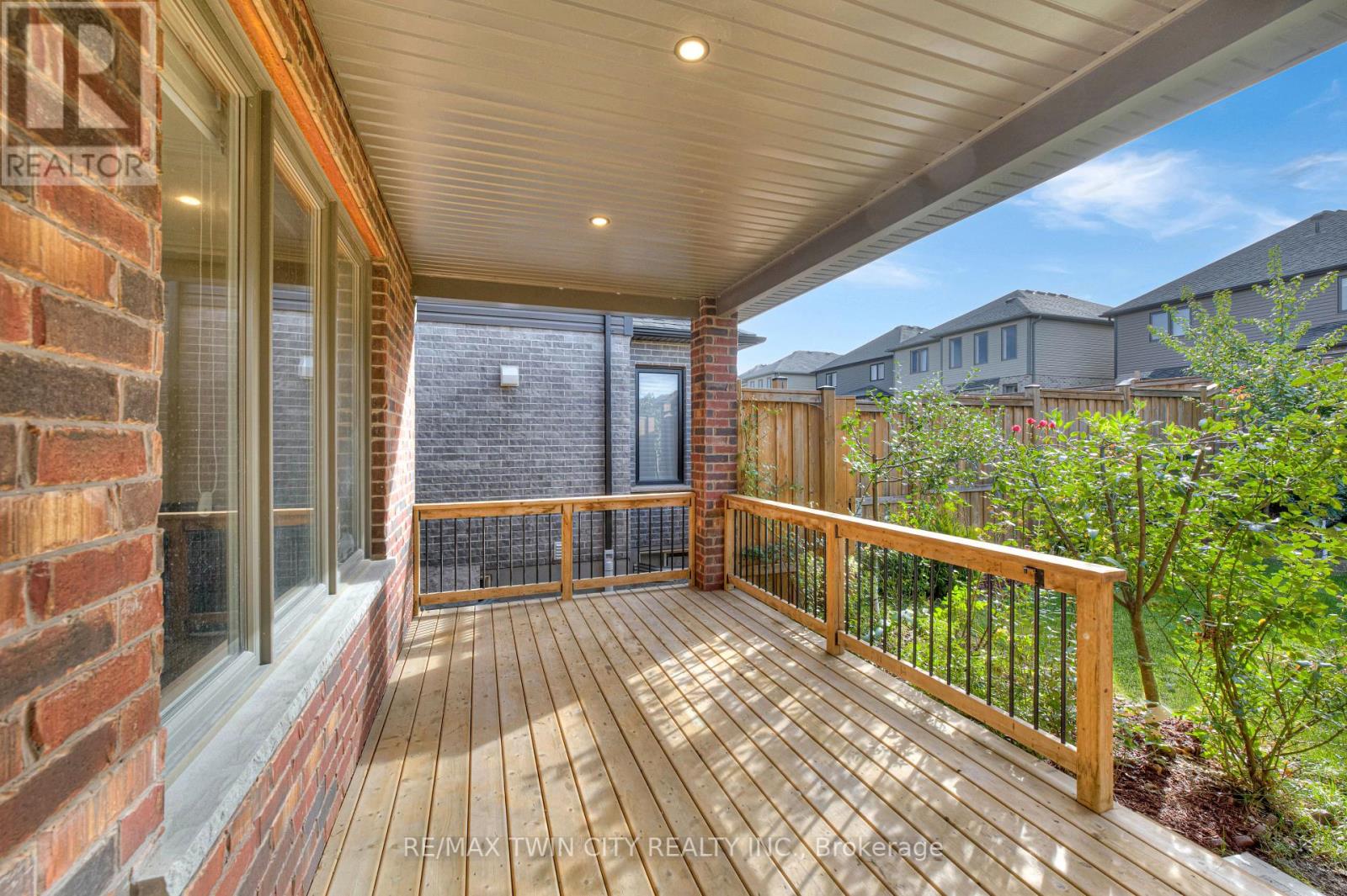 35 Loxleigh Lane, Woolwich, Ontario  N0B 1M0 - Photo 42 - X12164234
