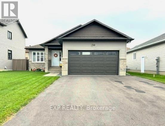 246 STATION TRAIL, Russell, Ontario