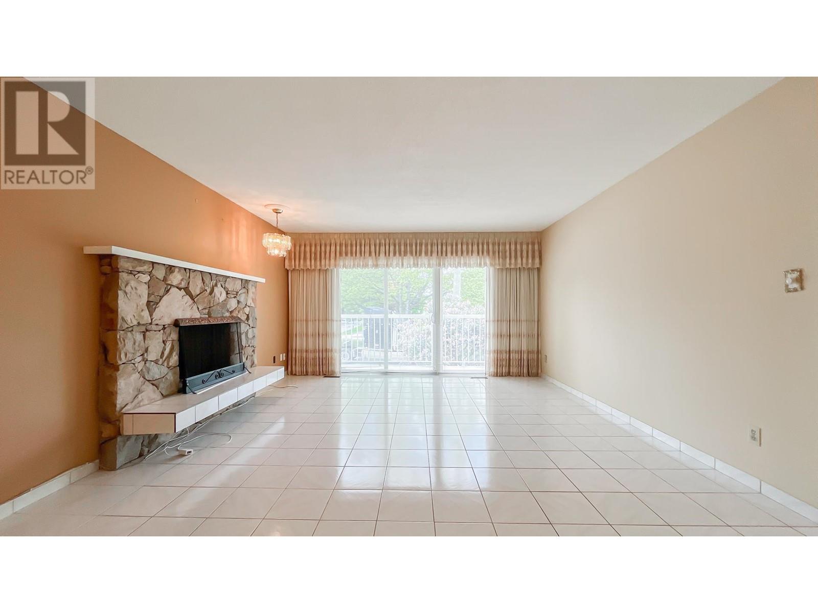 4266 Boundary Road, Burnaby, British Columbia  V5R 2M9 - Photo 6 - R3005765