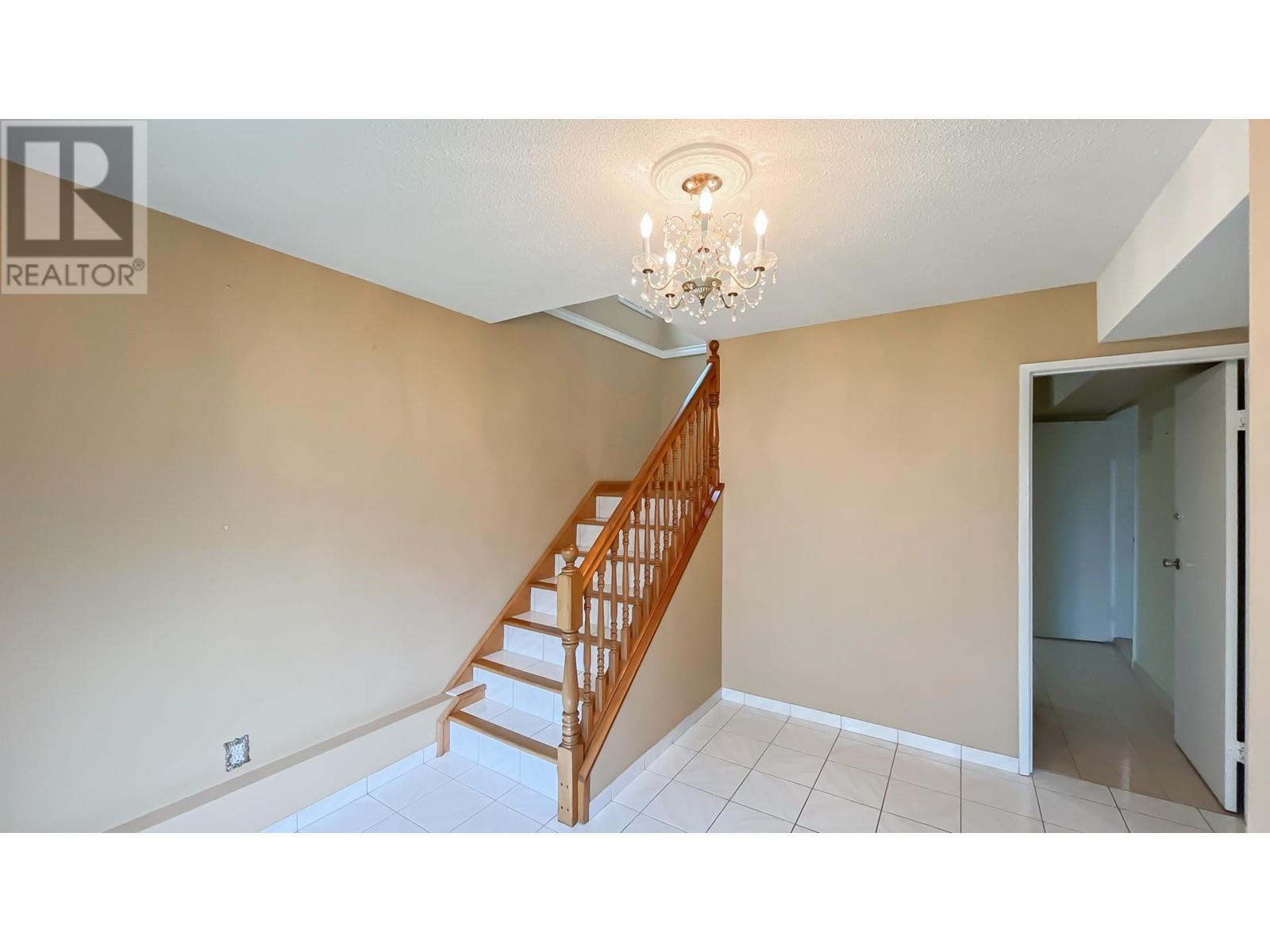 4266 Boundary Road, Burnaby, British Columbia  V5R 2M9 - Photo 5 - R3005765