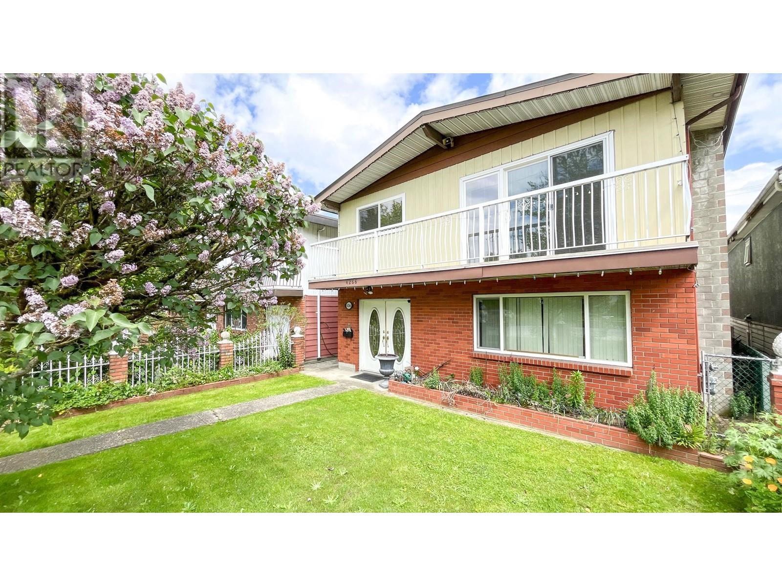 4266 Boundary Road, Burnaby, British Columbia  V5R 2M9 - Photo 1 - R3005765