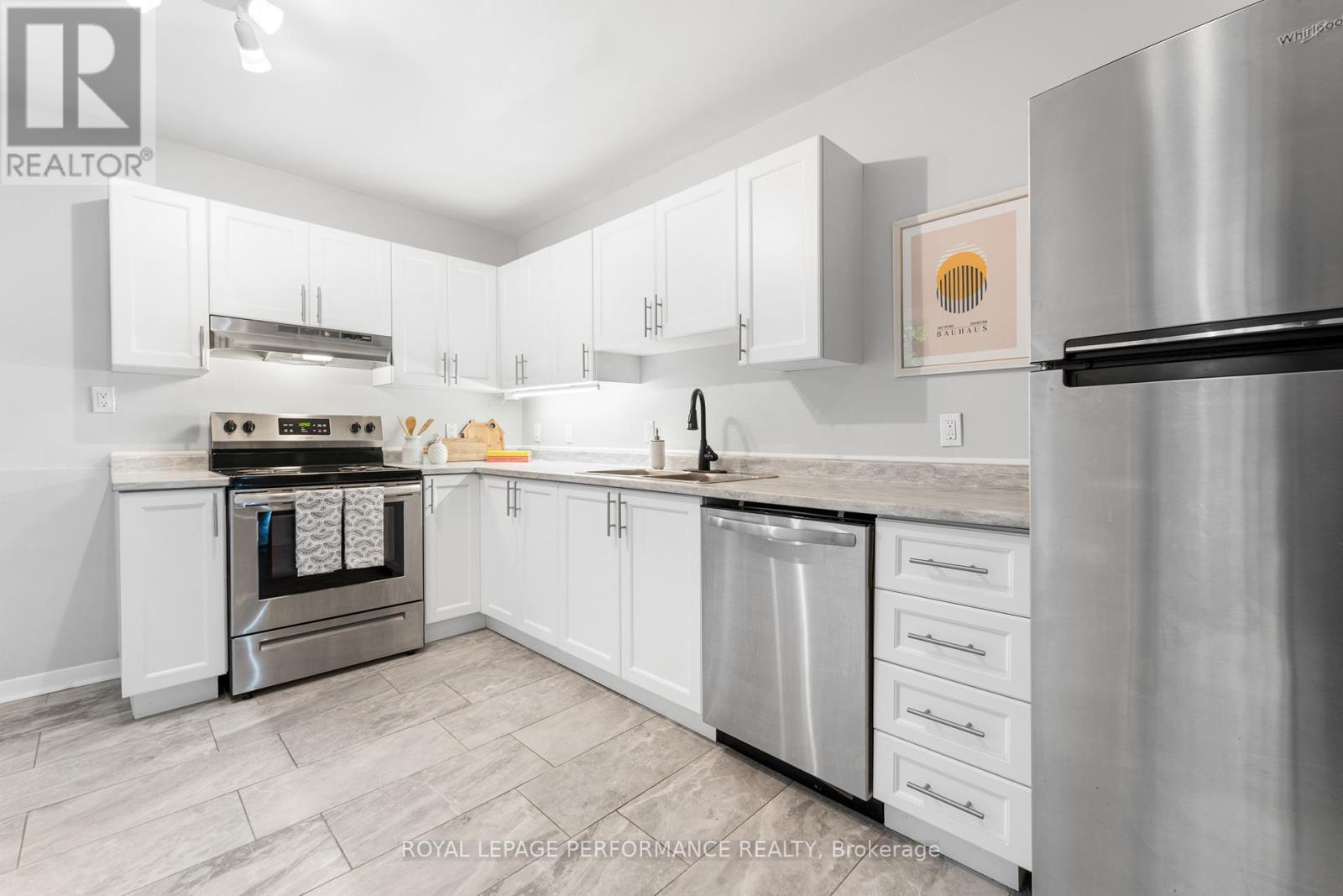 522/524 Bay Street, Ottawa, Ontario  K1R 6B5 - Photo 11 - X12164246