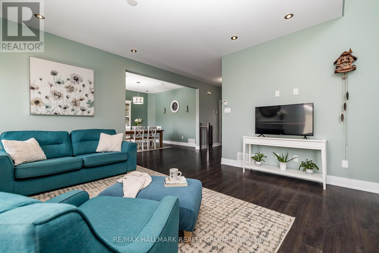87 Cobblestone Drive, Russell, Ontario  K4R 0B2 - Photo 17 - X12164249