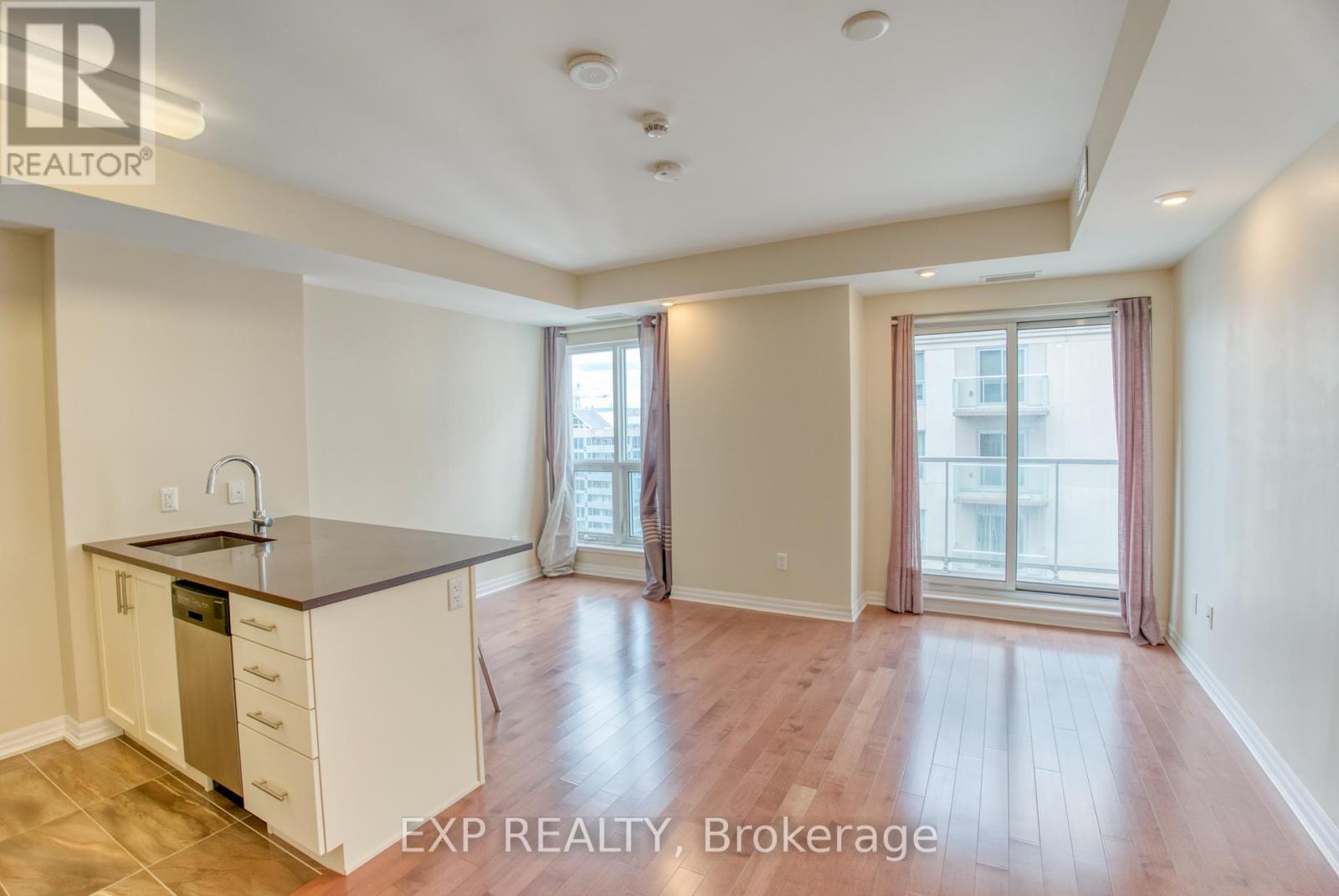 2508 - 195 Besserer Street, Ottawa, Ontario  K1N 0B6 - Photo 4 - X12164258