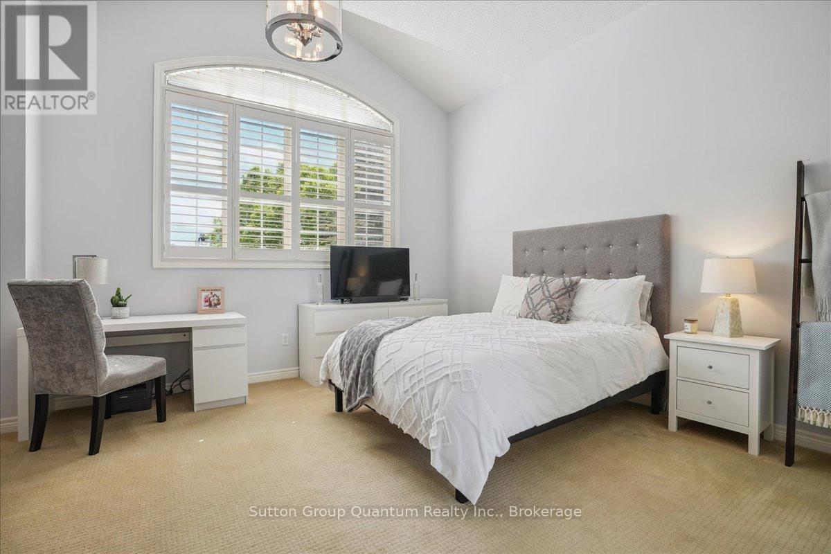 2477 Longridge Crescent, Oakville, Ontario  L6H 6S2 - Photo 24 - W12164257