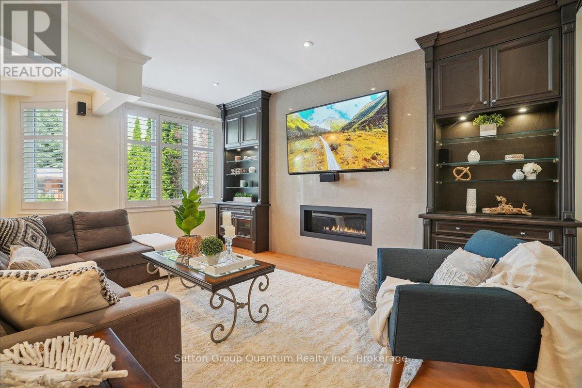 2477 Longridge Crescent, Oakville, Ontario  L6H 6S2 - Photo 8 - W12164257