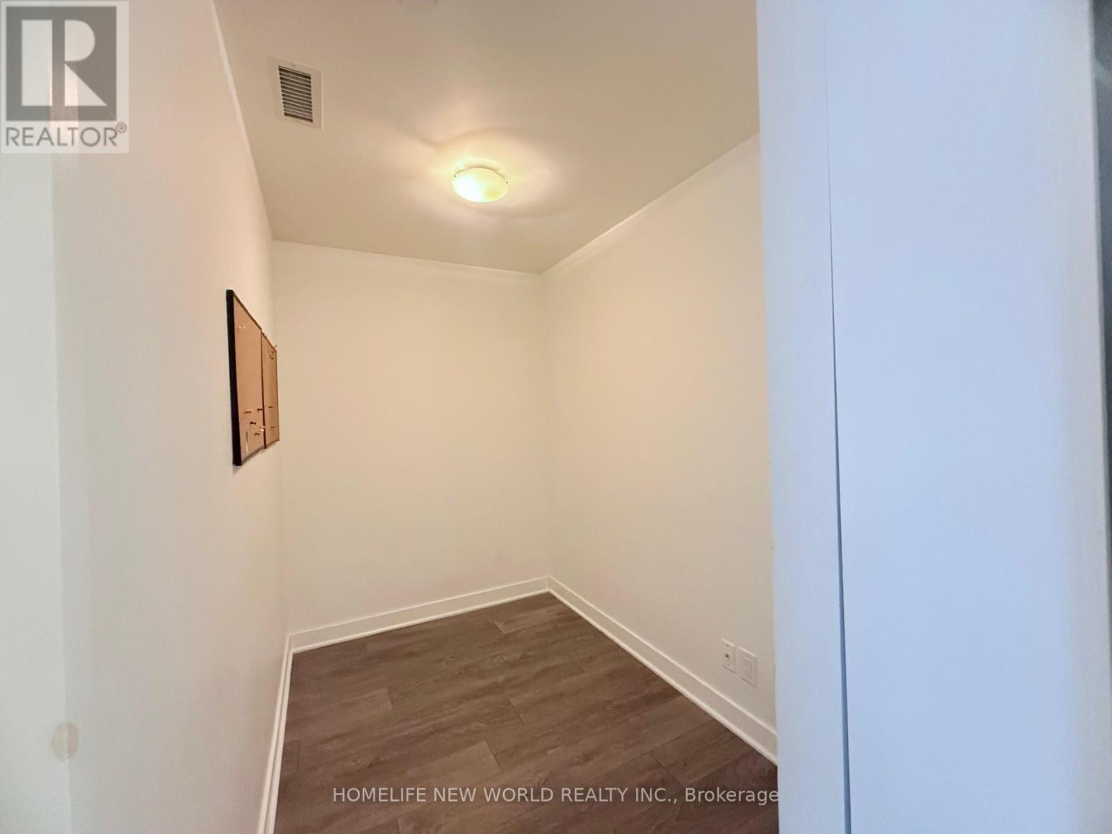 511 - 15 Grenville Street, Toronto, Ontario  M4Y 0B9 - Photo 12 - C12030680
