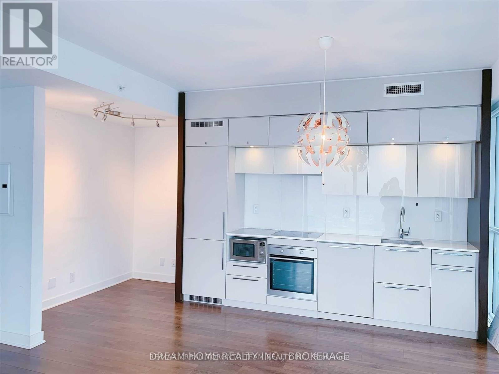 4203 - 15 Grenville Street, Toronto (Bay Street Corridor), Ontario  M4Y 1A1 - Photo 4 - C12164260