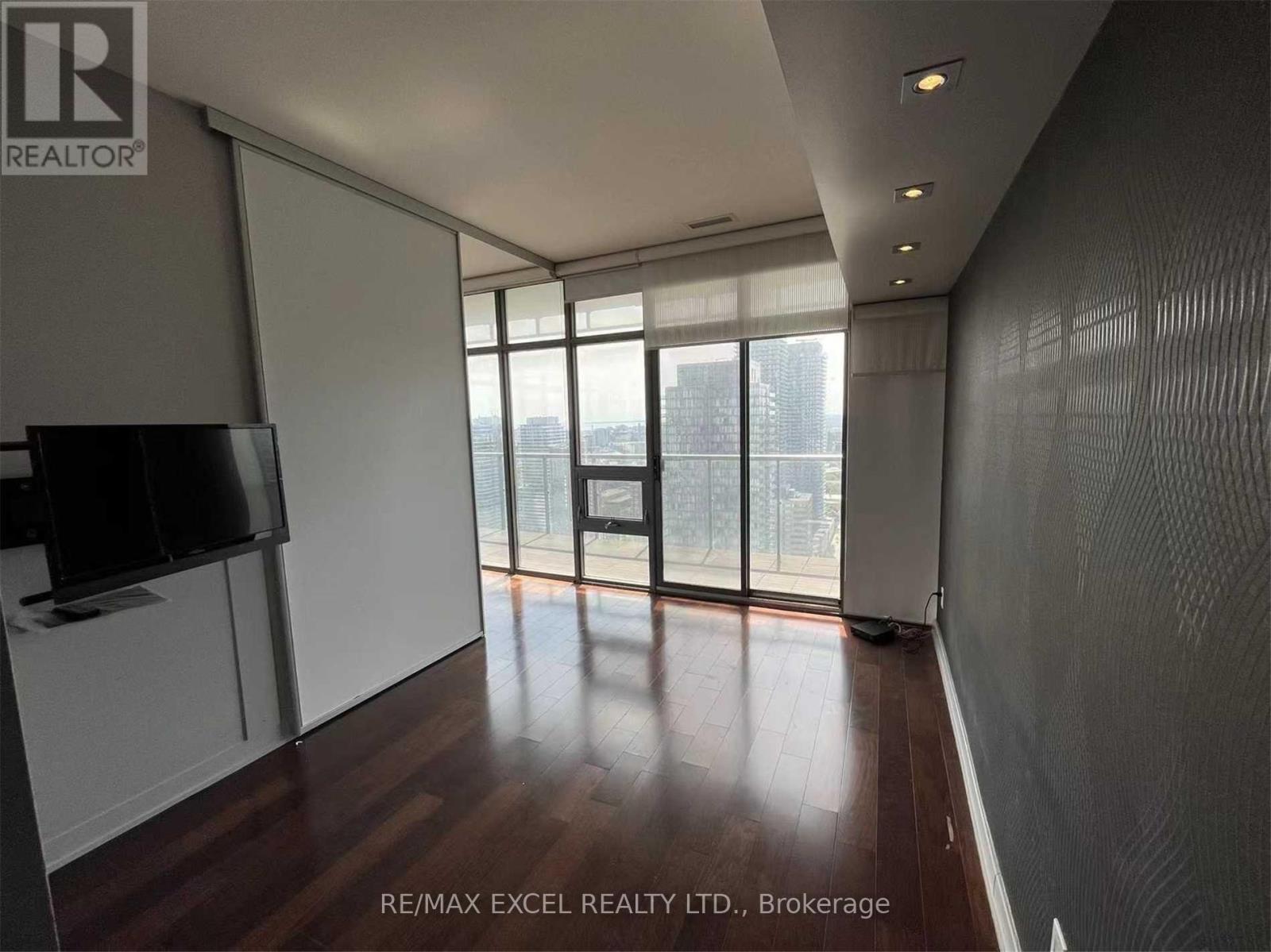 3204 - 33 Charles Street E, Toronto, Ontario  M4Y 0A2 - Photo 17 - C12164272