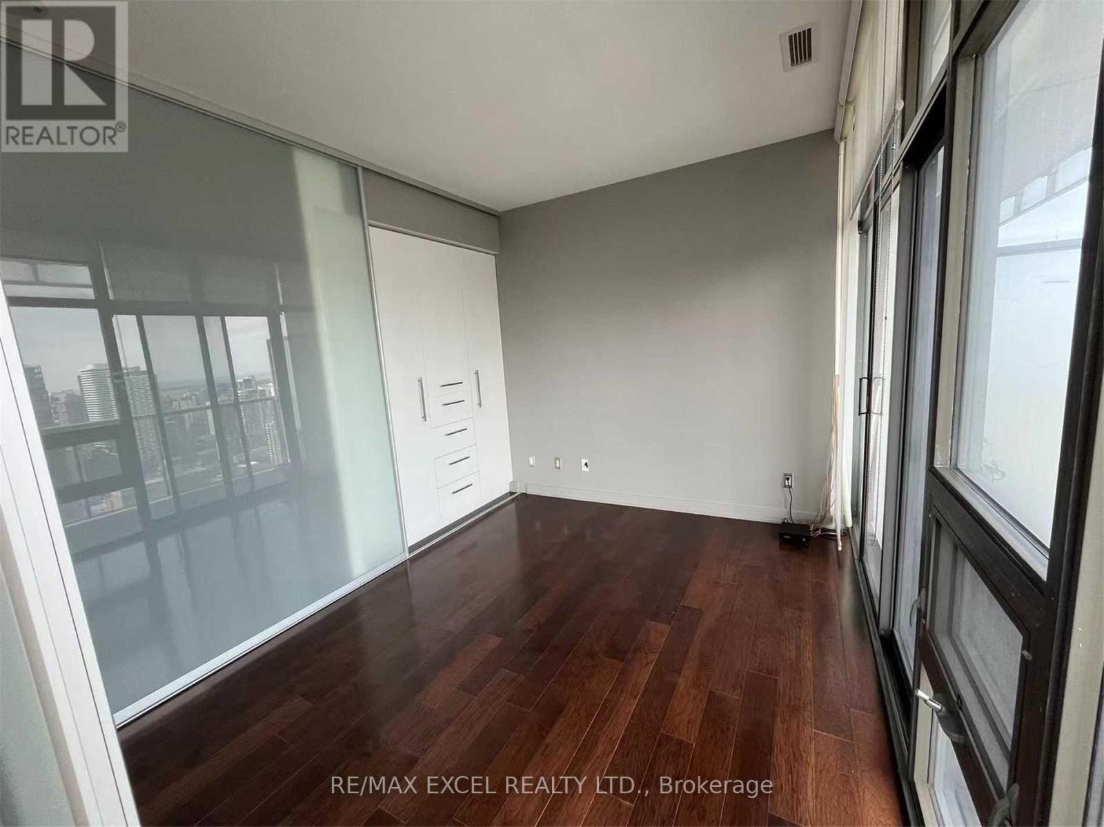 3204 - 33 Charles Street E, Toronto, Ontario  M4Y 0A2 - Photo 21 - C12164272