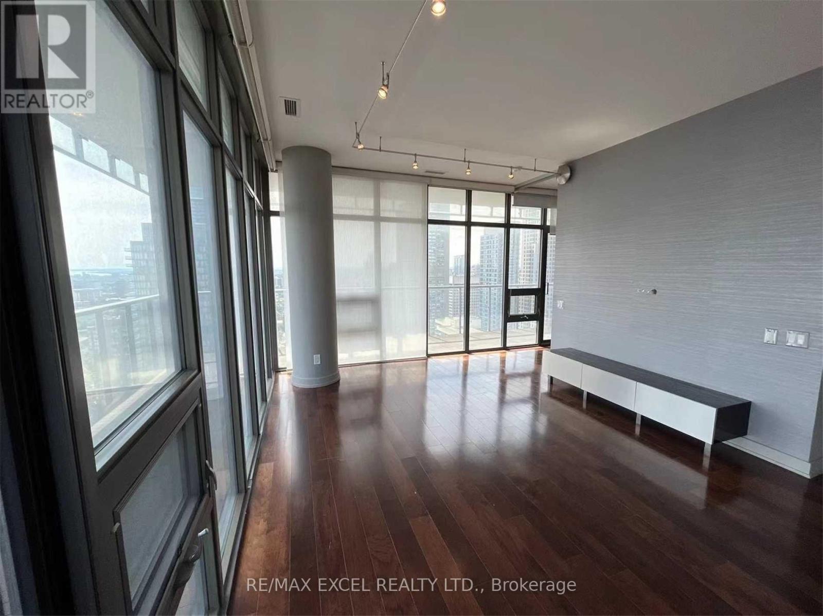 3204 - 33 Charles Street E, Toronto, Ontario  M4Y 0A2 - Photo 8 - C12164272
