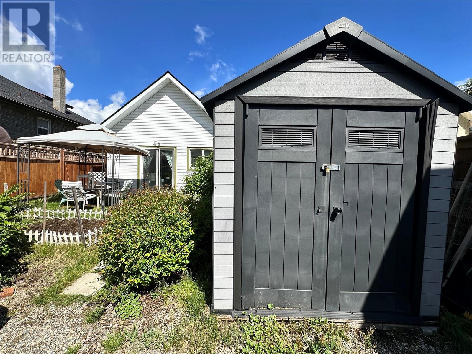 1744 Noran Street, Trail, British Columbia  V1R 1W9 - Photo 11 - 10337208